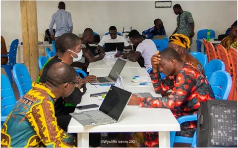 Une photo de la rencontre annuelle des projets de traduction avec Wycliffe Bénin (2021)